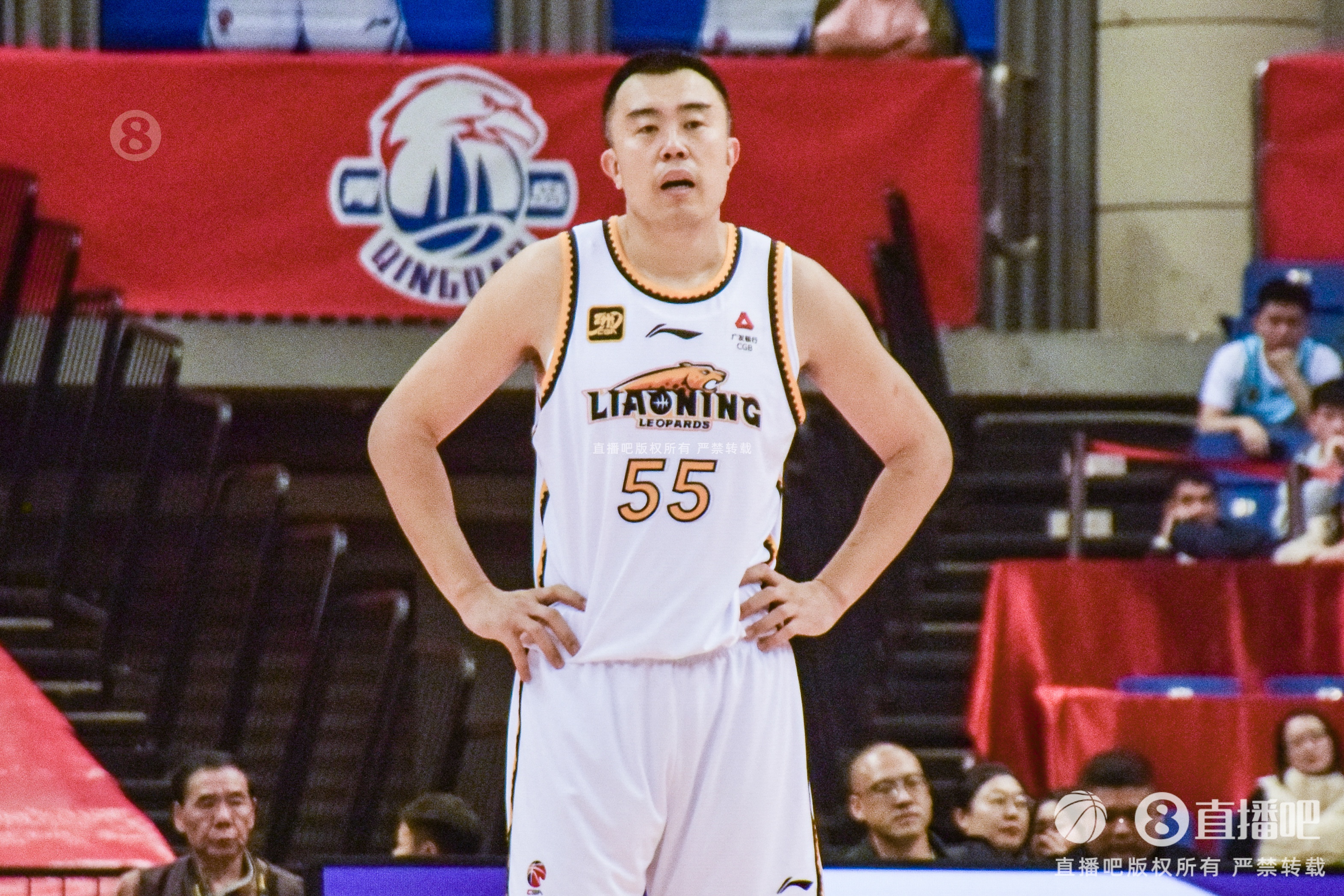 老將盡力了！韓德君7中4拿到14分12籃板3助攻